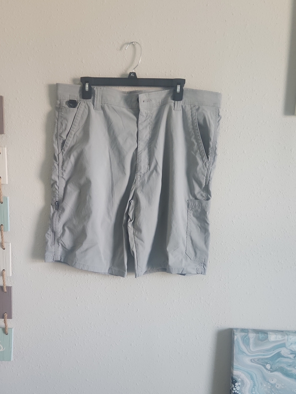 Wrangler Light Gray Men's Cargo Shorts